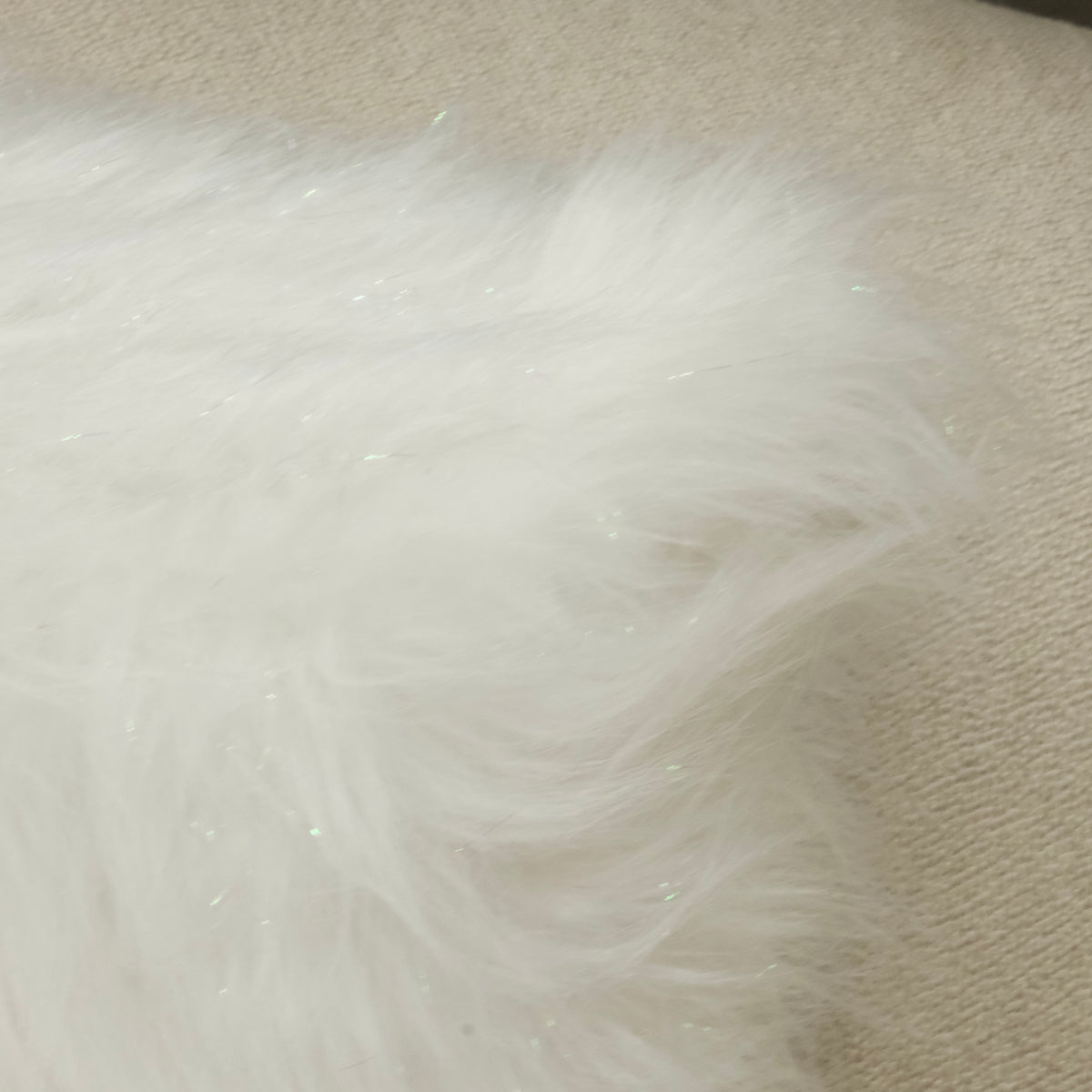 COJIN CUADRADO PELUCHE BLANCO LUREX