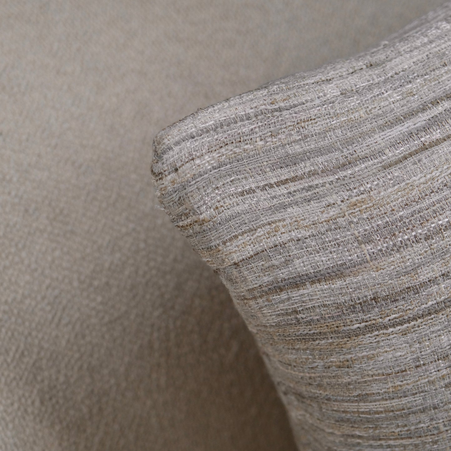 COJÍN CUADRADO RUSTIC LUXURY PLATA