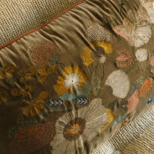 Cojin Rectangular Bordado Flores