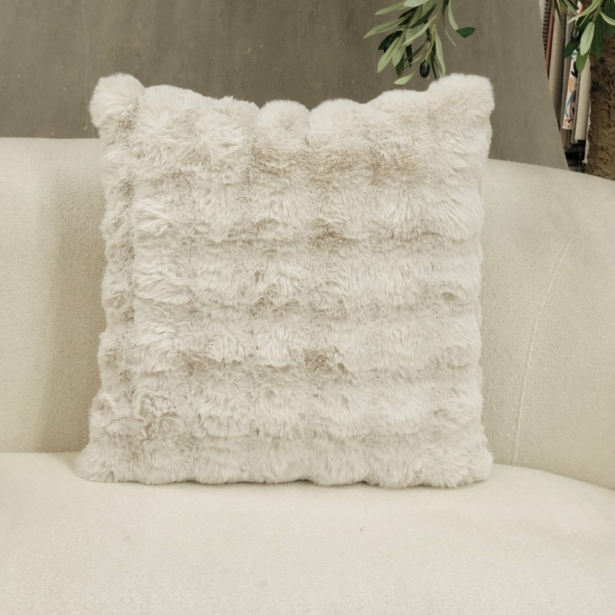 COJÍN CUADRADO PELUCHE GRIS